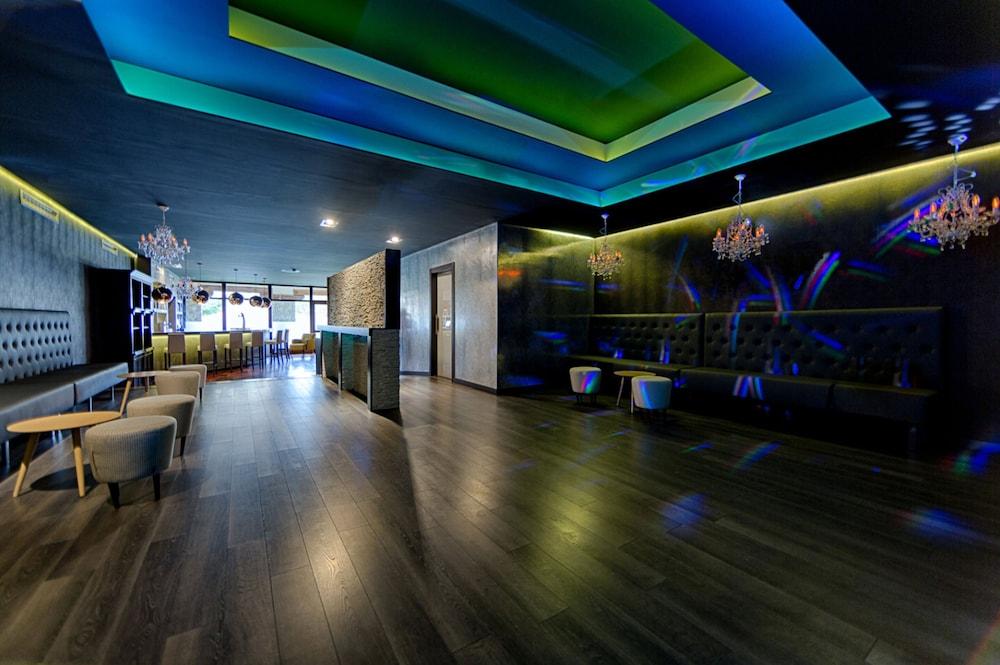Azz Penafiel Las Claras Hotel & Spa Exterior photo