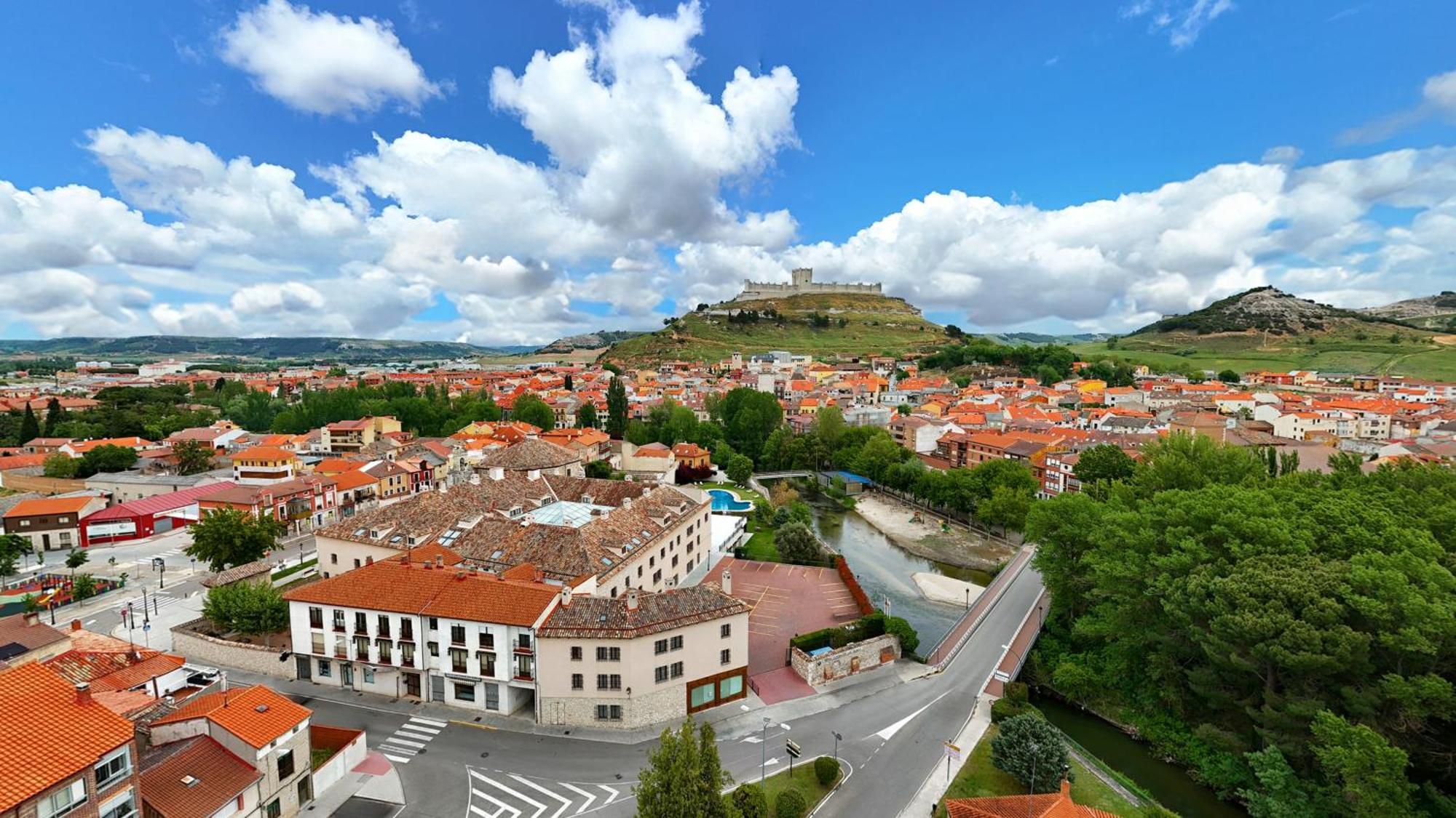 Azz Penafiel Las Claras Hotel & Spa Exterior photo