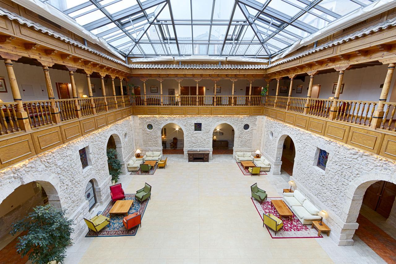 Azz Penafiel Las Claras Hotel & Spa Exterior photo