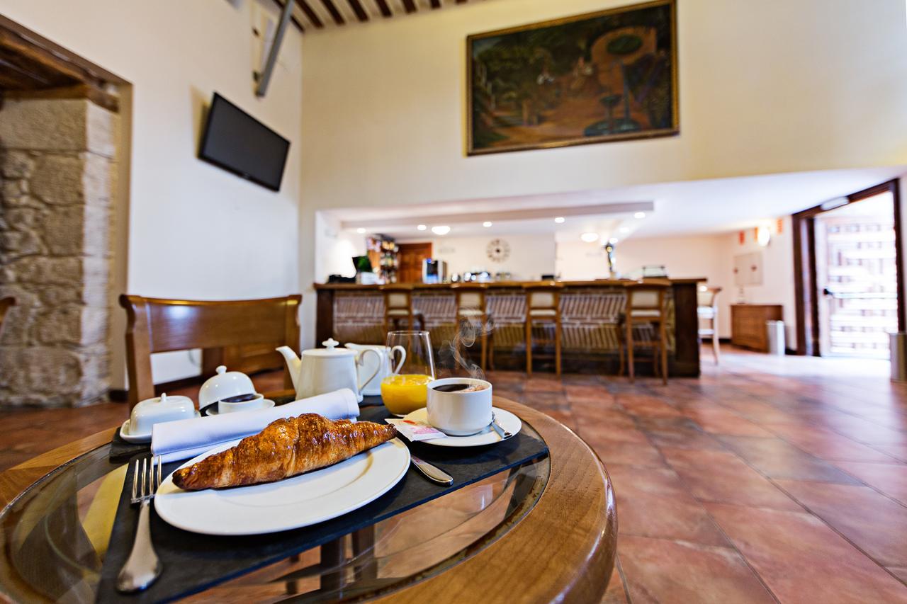 Azz Penafiel Las Claras Hotel & Spa Exterior photo